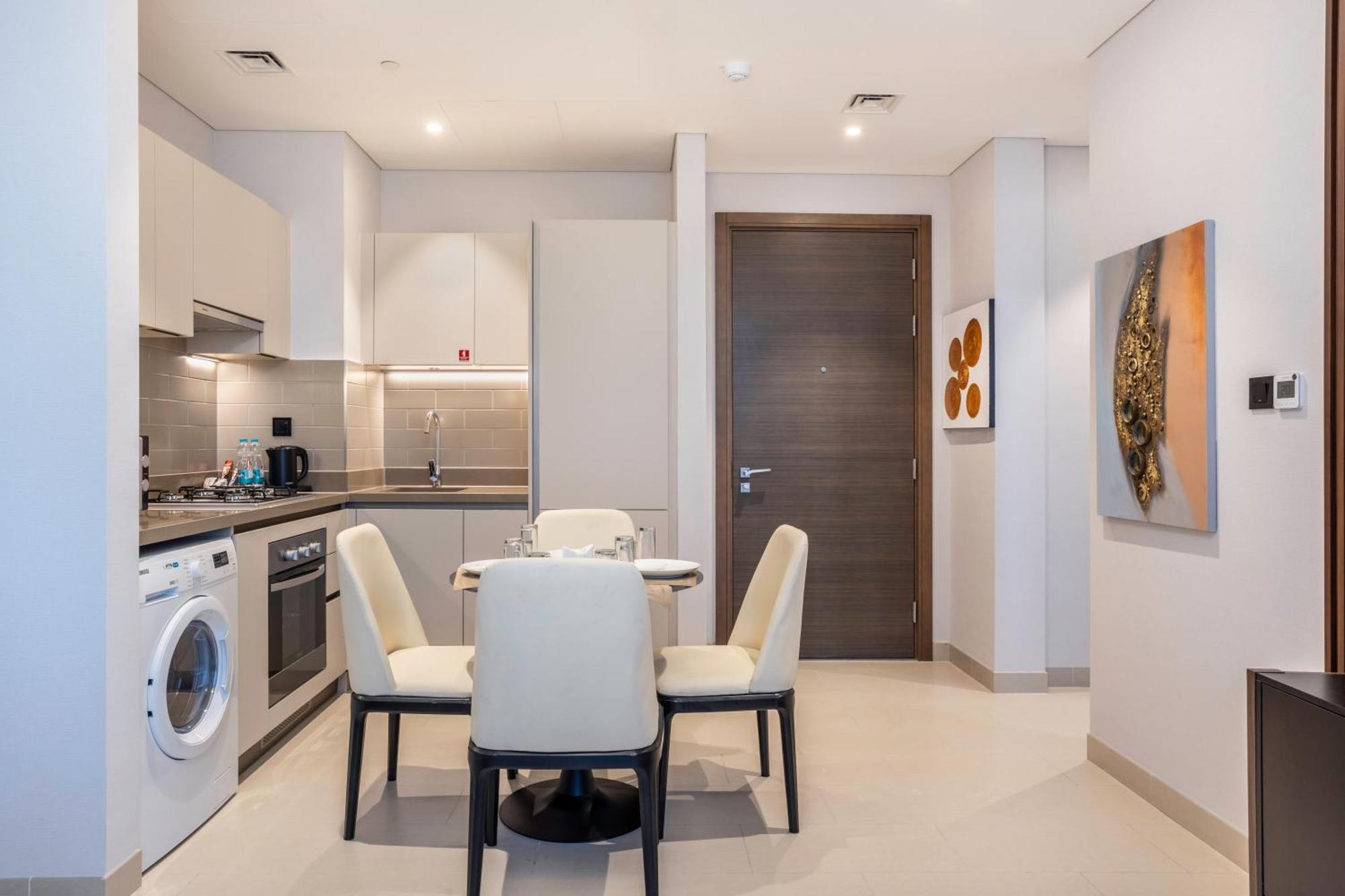 Stay By Latinem Luxury 1Br Plus Study Holiday Home Cv A2712 Near Downtown Dubai Exterior photo